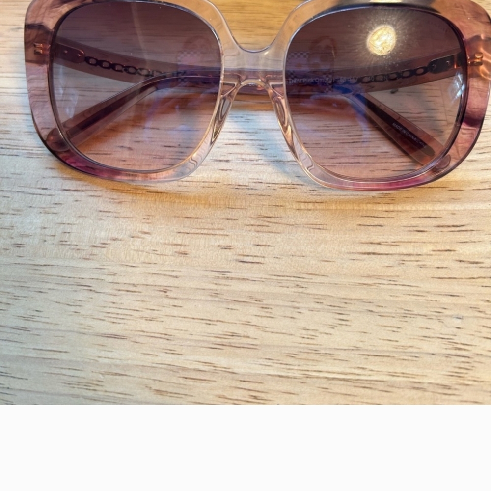 Elegant Pink Sunglasses - Picture 5 of 8